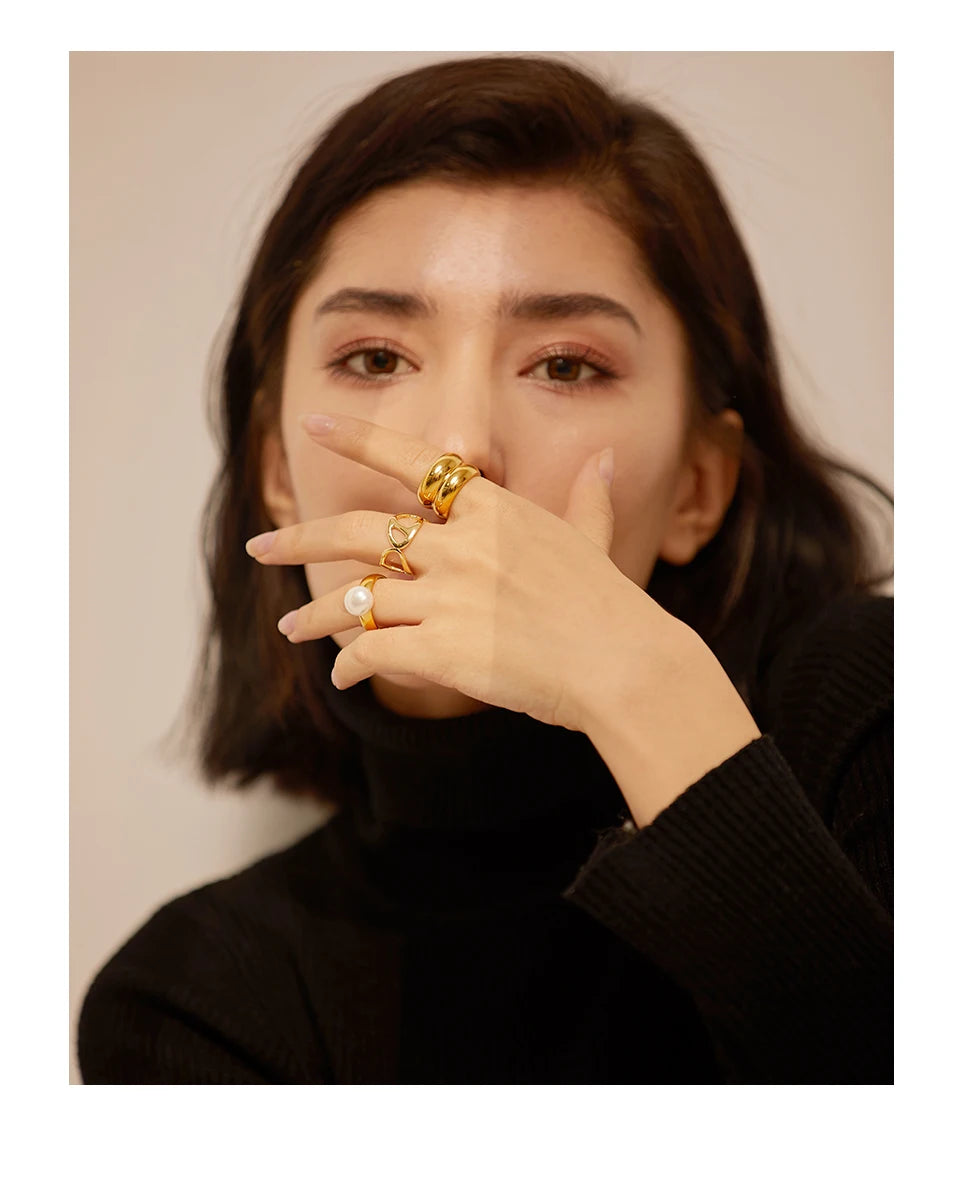 Yhpup Elegant Shell Pearl Ring Fashion Gold Stainless Steel Metal Texture 18 K Plated Geometric Charm Jewelry Women Engagement